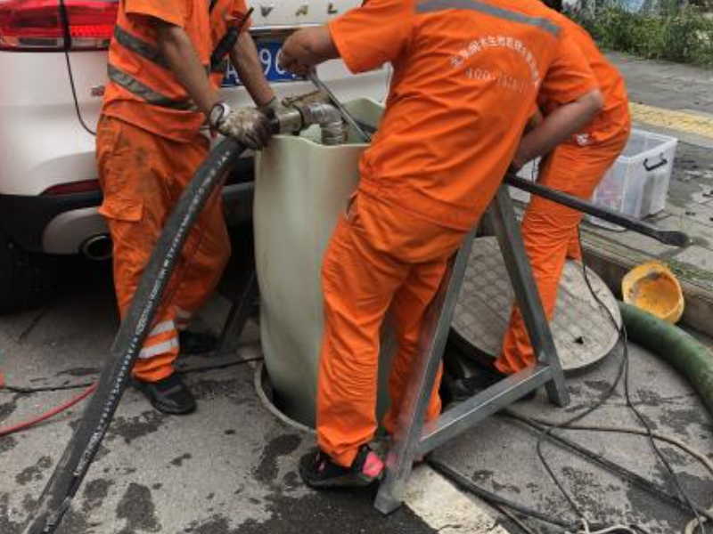 南明区疏通下水道电话，南明区通厕所电话，疏通管道电话，南明区区疏